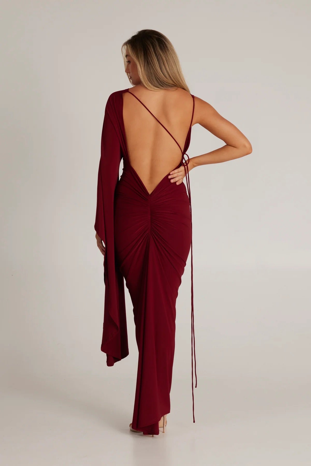 Backless one extended long sleeves Dress