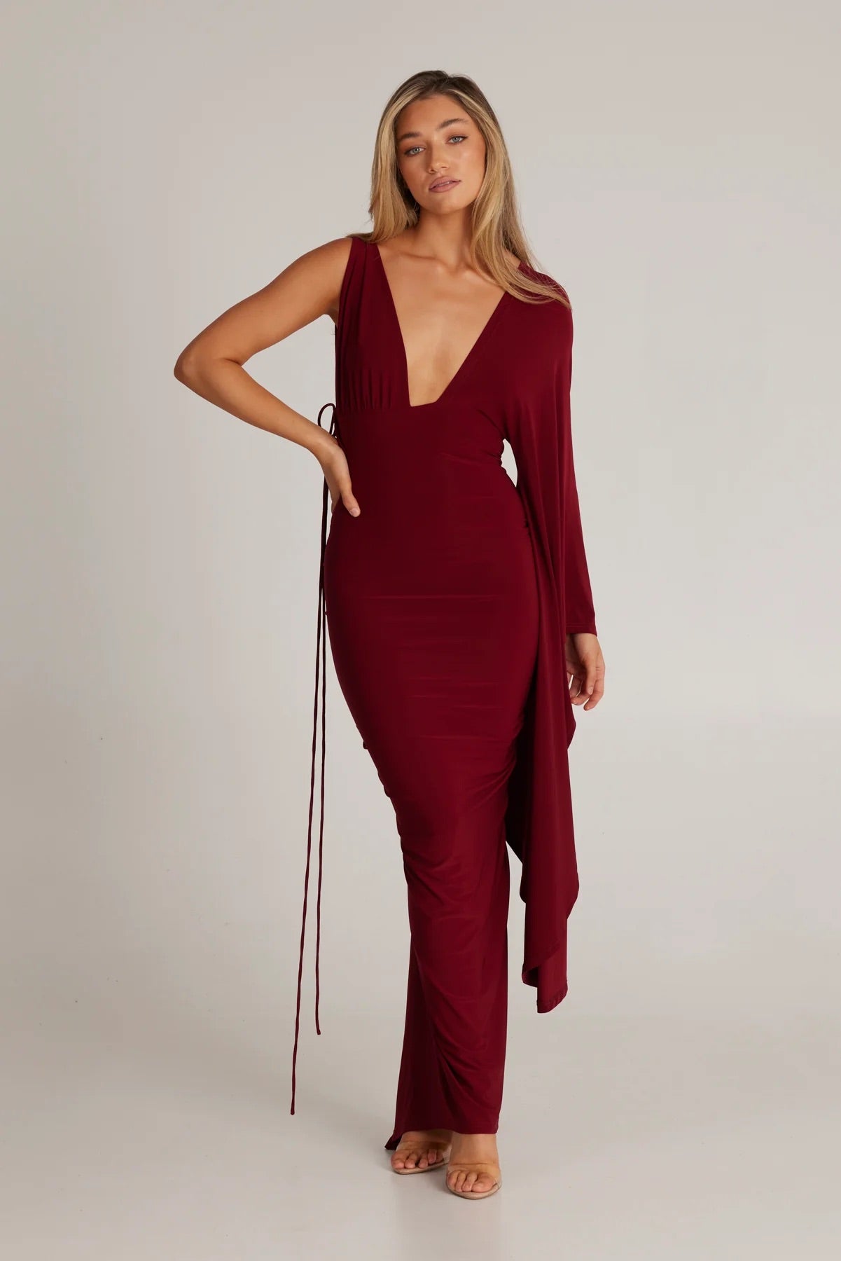 Backless one extended long sleeves Dress