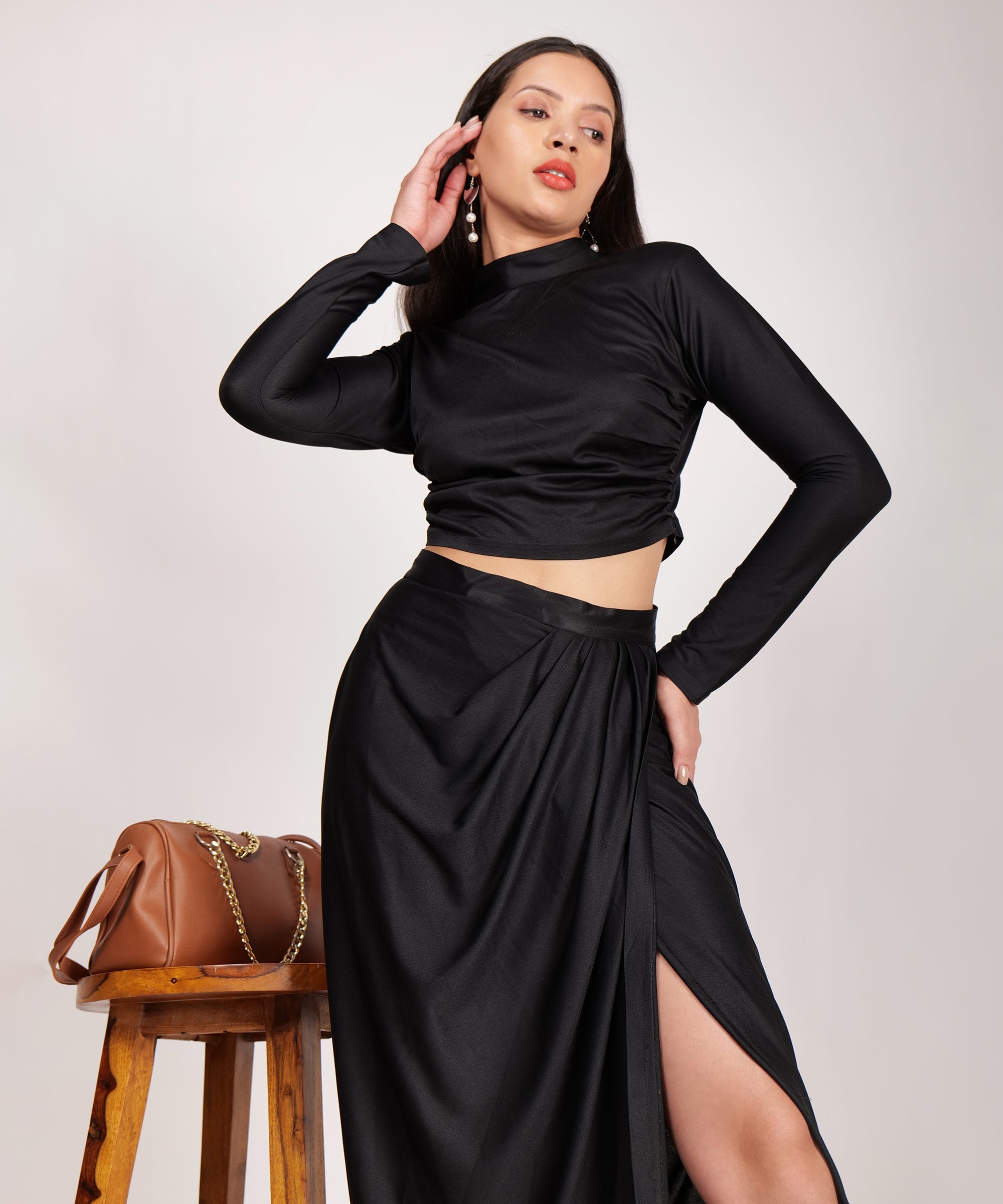 BLACK CHOWL SKIRT WITH TOP